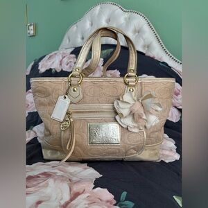 Coach Poppy Tote Bag